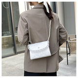 Lkblock Fashion New Ladies Pearl Chain One Shoulder Small Small Bag Girls Lace Butterfly Decorative Messenger Bag